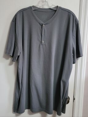 Fresh Clean Tees gray short-sleeved henley